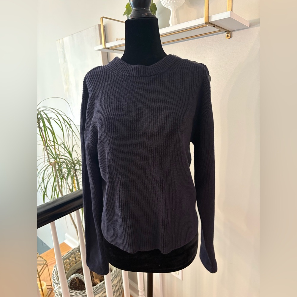 Vince Navy Knit Pullover Size Medium—Like New!